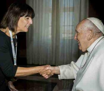 Dra. Marcela Millán  y el Papa Francisco FOTO: MPDCABA