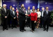 Anuncio de convenio para otorgar becas Anuncio de convenio para otorgar becas