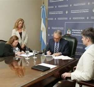 Firma de convenio FOTO: MPDN Firma de convenio FOTO: MPDN