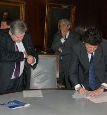Firma de convenio Firma de convenio