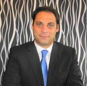 Dr. Gonzalo García Lussardi Dr. Gonzalo García Lussardi