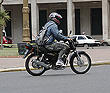 Motociclista en la Ciudad Autónoma de Buenos Aires