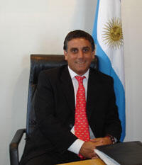 Dr. Santiago Montaña