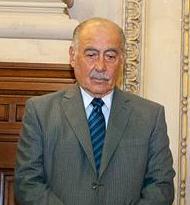 Dr. Manuel Urriza Dr. Manuel Urriza