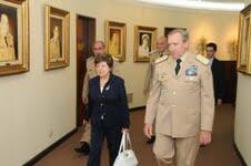 La Embajadora Vilma Martínez visita la PNA La Embajadora Vilma Martínez visita la PNA
